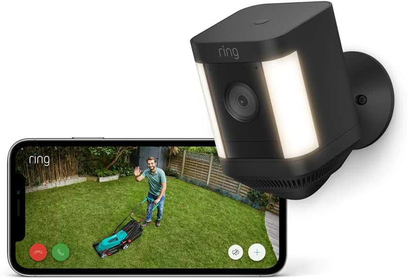Ring videocamera Plus con faretti a batteria (Spotlight Cam Plus) | Telecamera di sorveglianza wifi per esterno con video HD 1080p, audio bidirezionale, fai-da-te | Ring Home: 30 gg. prova gratuita