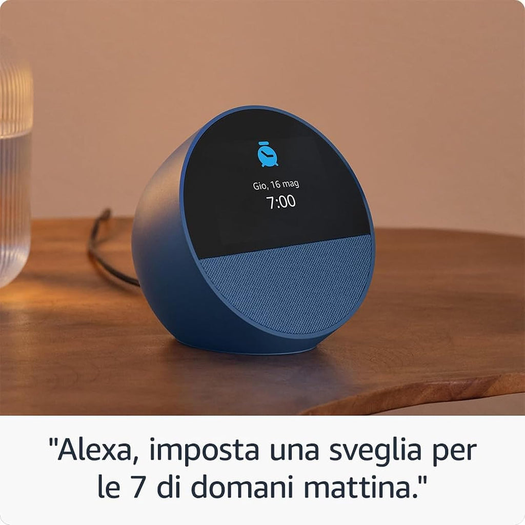 Amazon Echo Spot (Ultimo modello) | Bianco + WiZ Presa intelligente, compatibile con Alexa - Kit di base per Casa Intelligente
