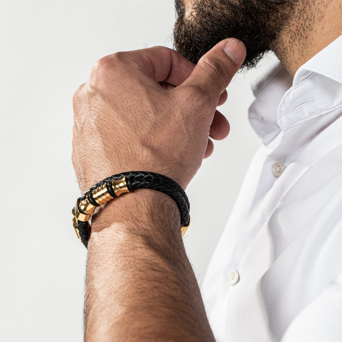 SERASAR - Bracciale da uomo in pelle di alta qualità, con chiusura magnetica in acciaio inox, nero, argento e oro, con scatola per gioielli, ottima idea regalo